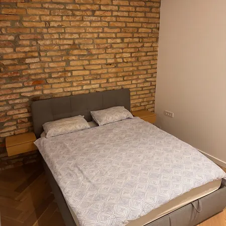 Enchanting Eipprova *