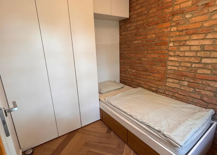 Enchanting Eipprova شقة